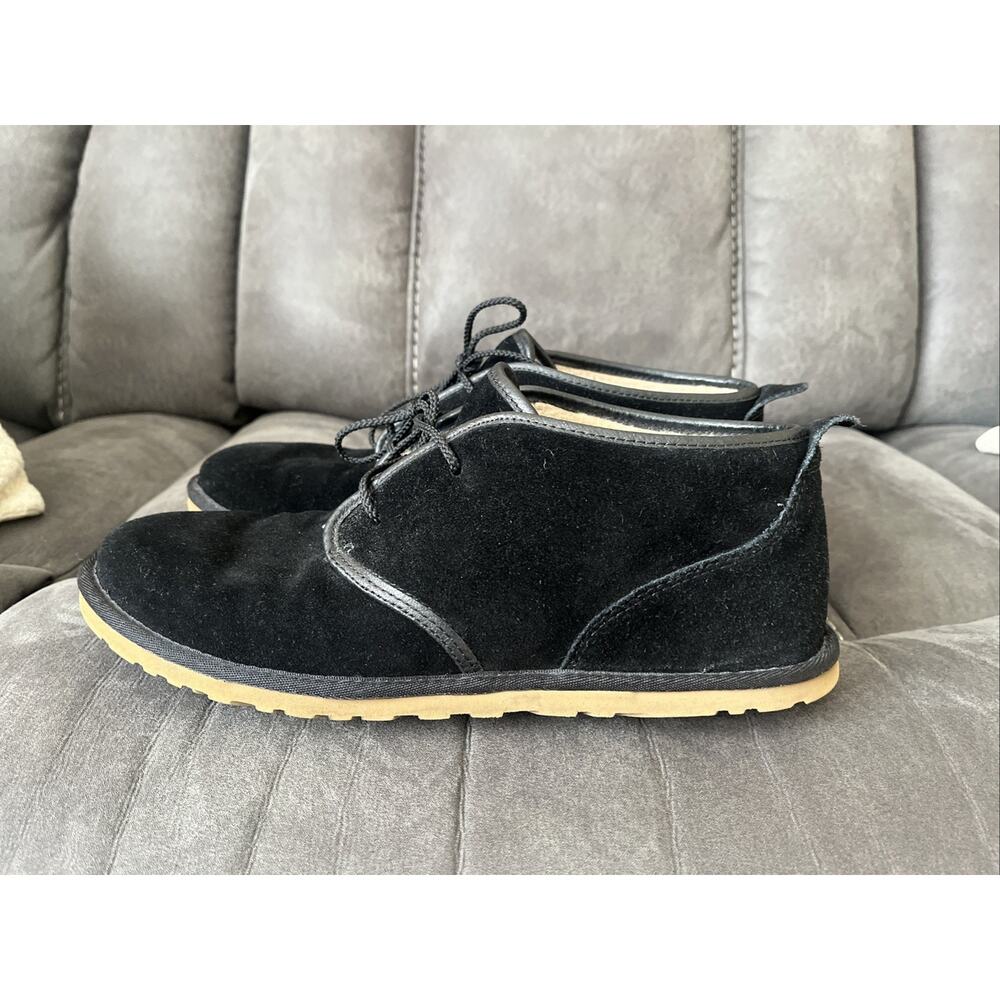 UGG Shoes Men’s Maksim Chukka Sz 10 Black Suede Sheepskin Lace Up Boots Casual